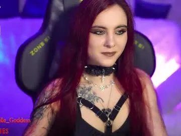 Freechat nelle_ on Chaturbate