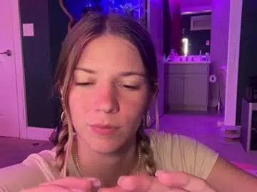 Freechat oliviahansleyy on Chaturbate