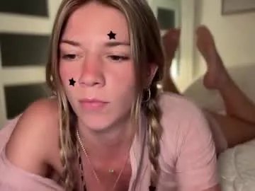 Freechat oliviahansleyy on Chaturbate