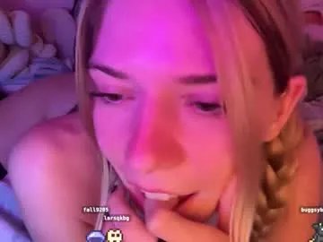 Freechat oliviahansleyy on Chaturbate