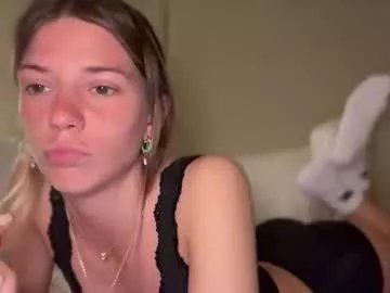 Freechat oliviahansleyy on Chaturbate