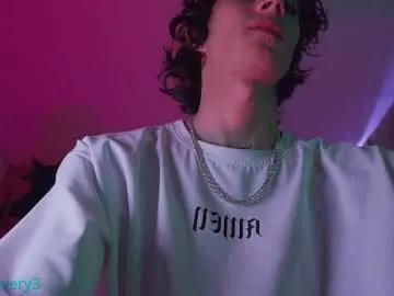 Freechat olliver___y on Chaturbate