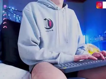 Freechat ryannhill_ on Chaturbate