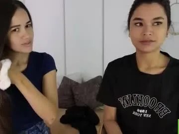 Freechat sexychanell_18 on Chaturbate