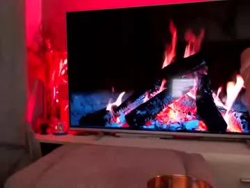 Freechat sexyella25 on Chaturbate