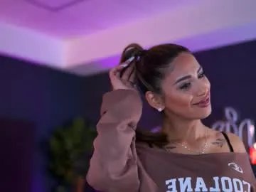 Freechat siennaruh on Chaturbate