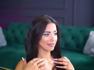 Freechat siennaruh on Chaturbate