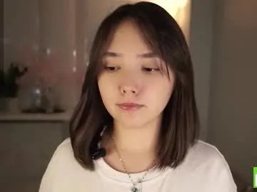 Freechat sweetyoops on Chaturbate