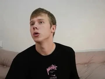 Freechat twelveeek on Chaturbate