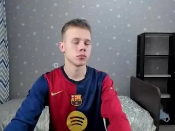 Freechat twelveeek on Chaturbate