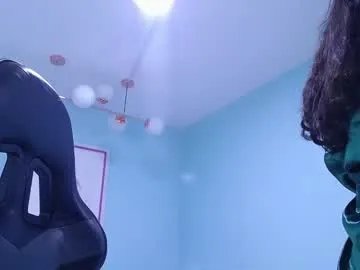 Group victoria_hernandez_t on Chaturbate
