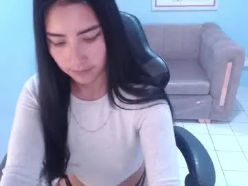 Group victoria_hernandez_t on Chaturbate