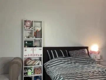 Freechat yourlittlesunrise_ on Chaturbate