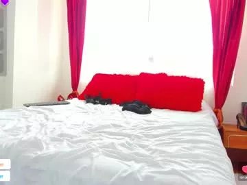 Freechat zhara_becherovka on Chaturbate