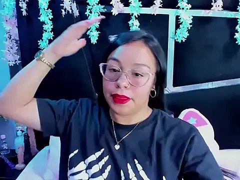 Freechat _Violeta_18 on StripChat