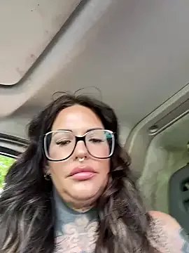 Freechat AileenInkOfficial on StripChat