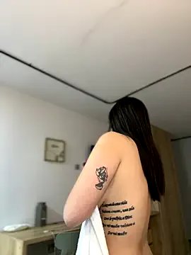 Freechat Alyshanon18 on StripChat