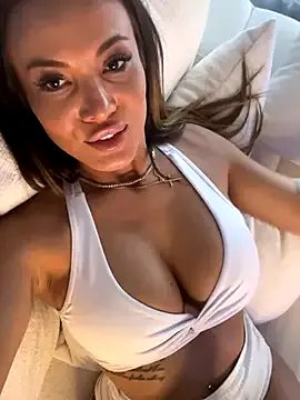 Freechat AmiraaLuxe on StripChat