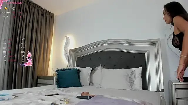 Freechat AmiraaLuxe on StripChat