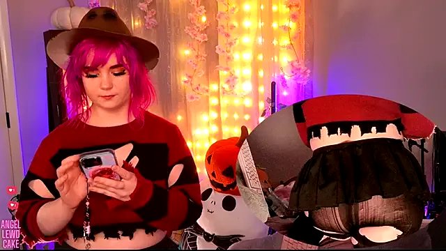 Freechat Angel-Lewd-Cake on StripChat