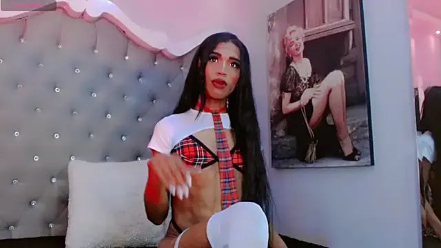 Freechat BabyAmatiis_ on StripChat