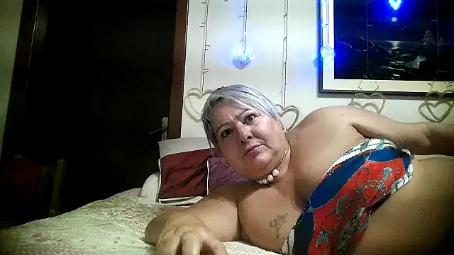 Freechat bialoba7 on StripChat