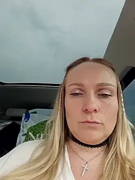 Freechat Bondgirl_013 on StripChat