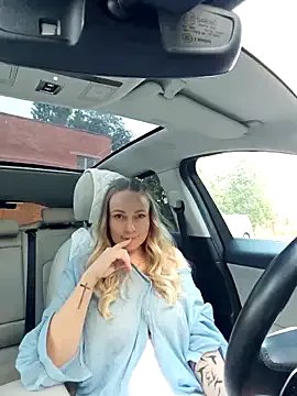 Freechat Bondgirl_013 on StripChat