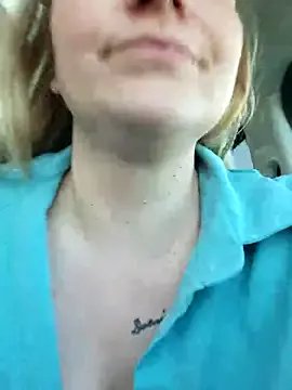 Freechat Bondgirl_013 on StripChat