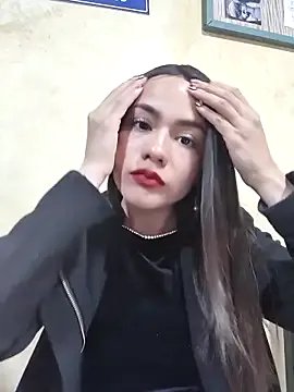 Freechat CHARLOTTE__05 on StripChat