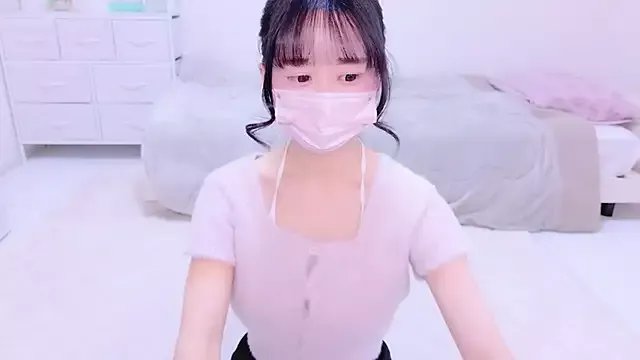 Group chihiro_ri on StripChat