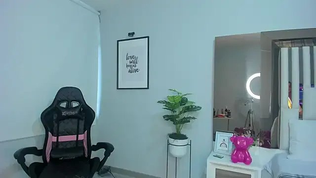 Private Cloee_Rainbow1 on StripChat