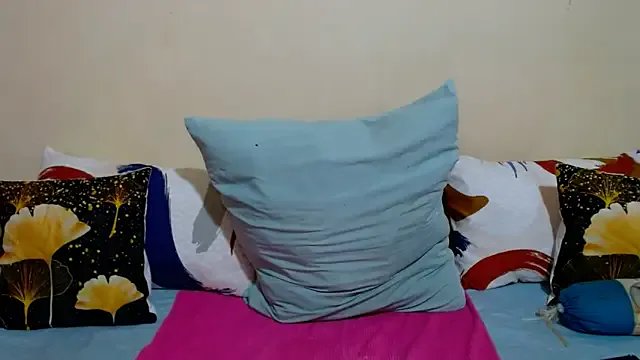 Freechat DiamondLuv29 on StripChat