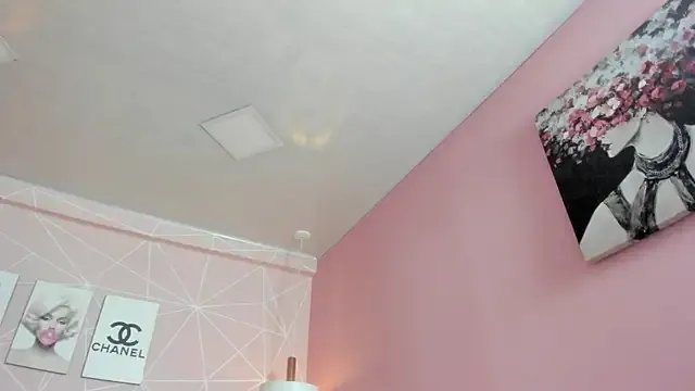 Freechat dolly_zoe on StripChat