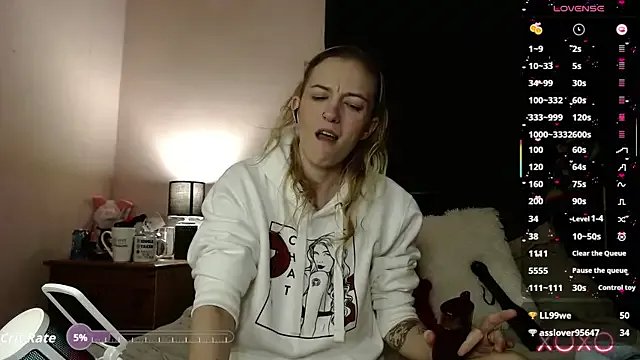 Freechat EllieeRose on StripChat