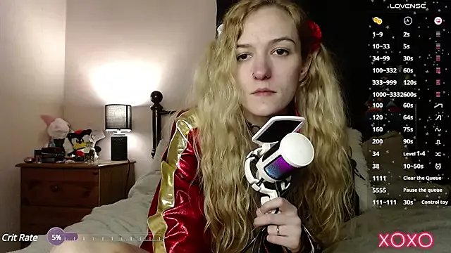 Freechat EllieeRose on StripChat