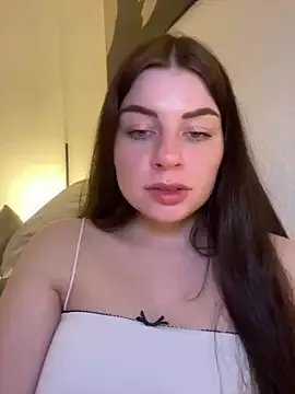 Freechat EllyNora on StripChat