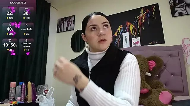 Freechat Emmie_Hot on StripChat