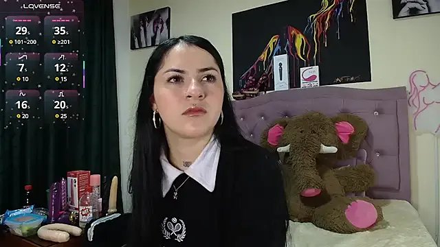 Freechat Emmie_Hot on StripChat