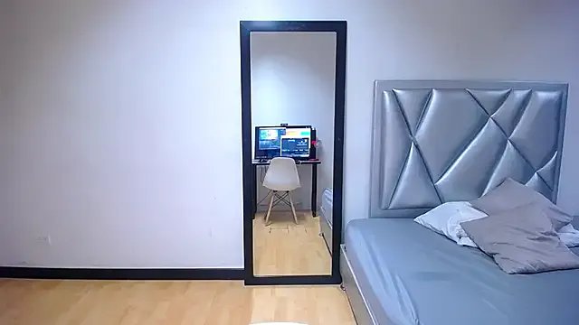 Freechat exotic_karmella on StripChat