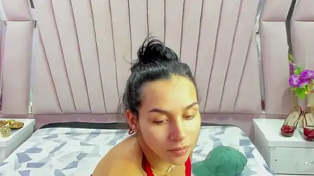 Freechat fisting_anal_69 on StripChat