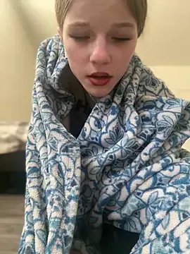 Freechat foxy_ana13 on StripChat