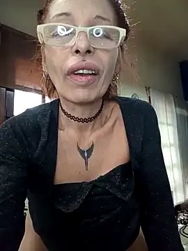 Freechat FrozenWaffle on StripChat