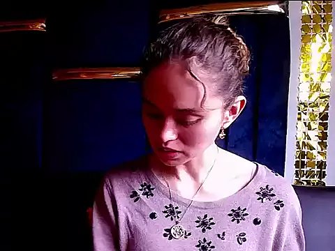 fulfill_fantasies1 on StripChat 