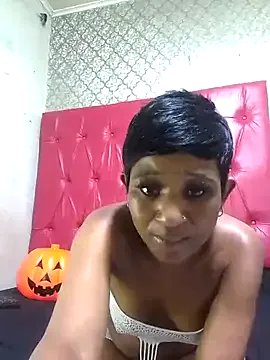 Freechat GoldenBigAssCurvy on StripChat