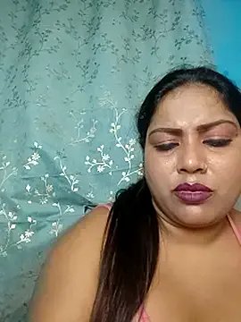 Freechat hornypriya696 on StripChat