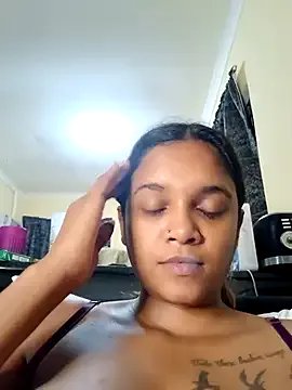 Freechat Indianqueen03 on StripChat