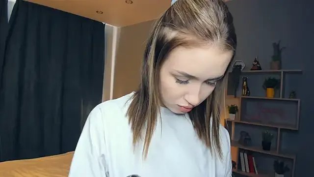 Freechat IsaVesco on StripChat