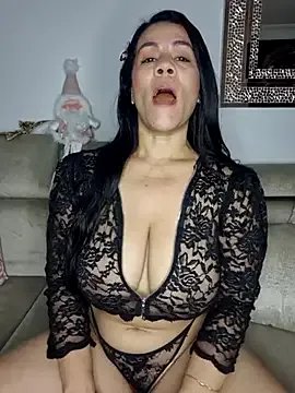 Freechat karla-bruni on StripChat