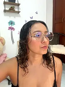 Freechat Kay_LustyWife on StripChat